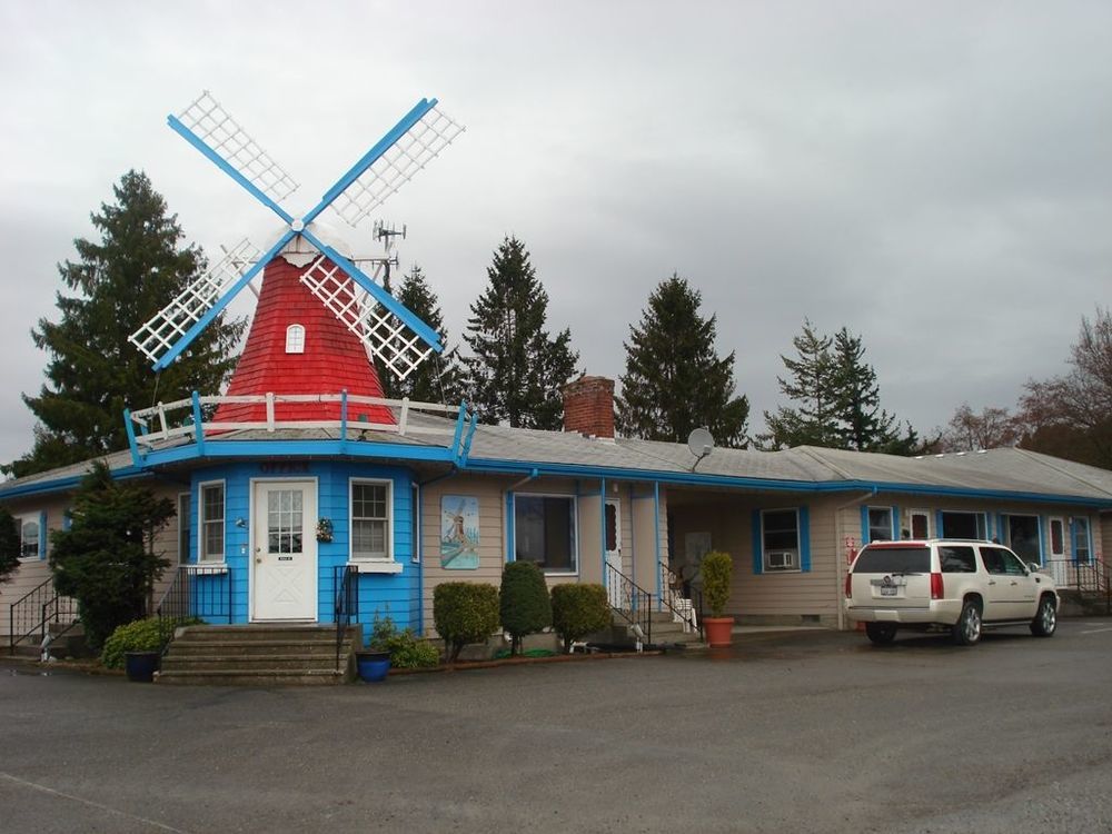 Windmill Inn Lynden Exterior photo