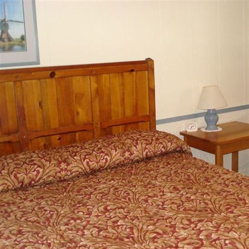 Windmill Inn Lynden Room photo
